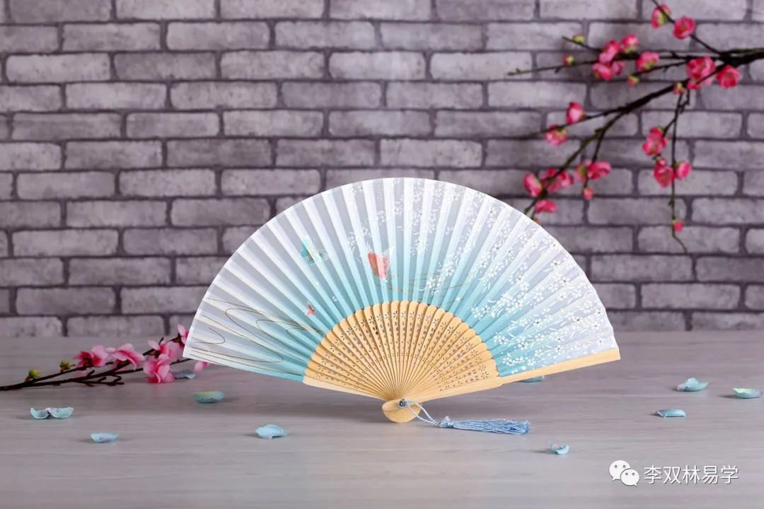 一切快乐都来源于知足。李双林